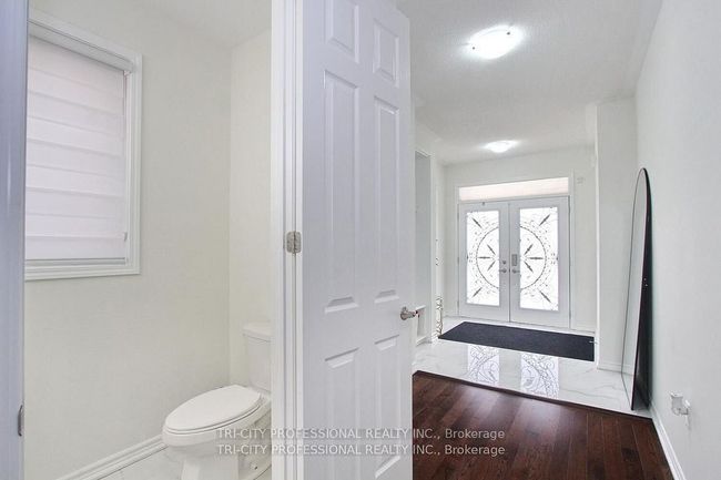 16 Dolucci Cres, House other with 4 bedrooms, 3 bathrooms and 2 parking in Brampton ON | Image 9