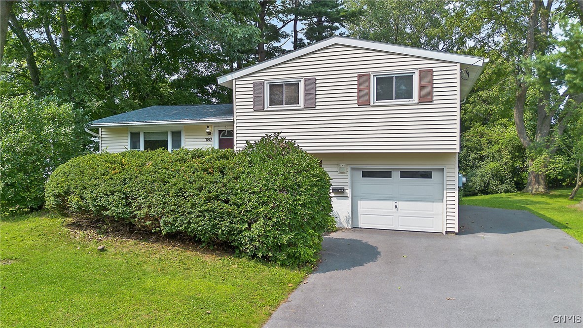 Blackberry Rd, Liverpool, NY 13090