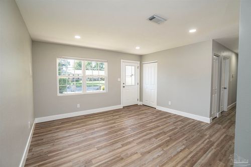 4494 Landes Dr, Pensacola, FL, 32505-3035 | Card Image