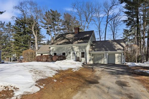 8 Aloha Dr, Hadley, MA, 01035-3507 | Card Image