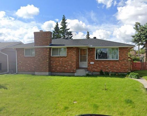 4951 10 Ave Sw, Calgary, AB, T3C0M3 | Card Image