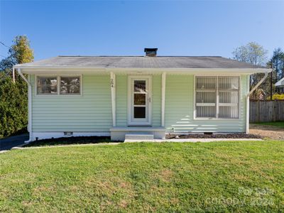 284 Sand Hill Road, House other with 2 bedrooms, 1 bathrooms and null parking in Asheville NC | Image 2