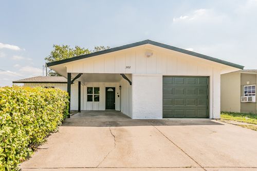 3502 Russwin Dr, Garland, TX, 75042-7021 | Card Image