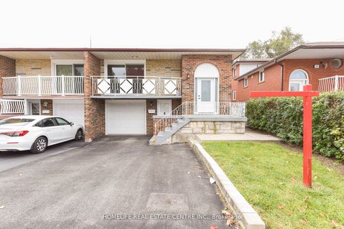 28 Olive Crt, Brampton, ON, L6V3G9 | Card Image