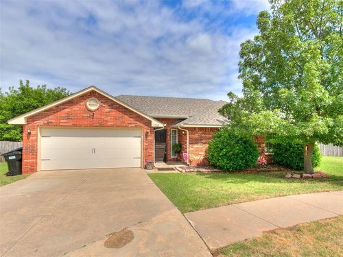 4508 Applegate Dr, Moore, OK, 73160-1253 | Card Image
