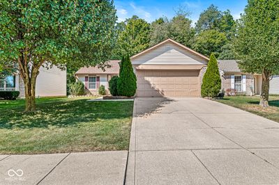 5616 Decatur Ridge Drive, House other with 3 bedrooms, 2 bathrooms and null parking in Indianapolis IN | Image 2