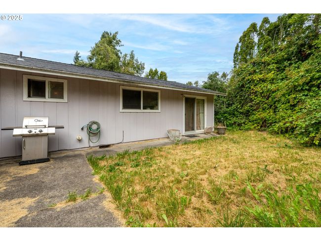 270 Se Robin Way, House other with 3 bedrooms, 2 bathrooms and 2 parking in Gresham OR | Image 26