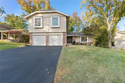 1994 Claymills Drive, Chesterfield, MO, 63017 | Card Image