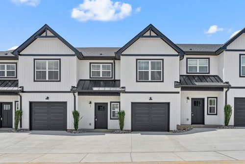 bldg-600-166 Sango Dr, Clarksville, TN, 37043-2676 | Card Image