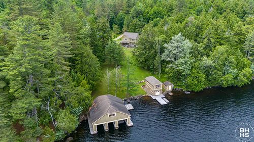 8 Pinehurst Rd, Saranac Lake, NY, 12983 | Card Image