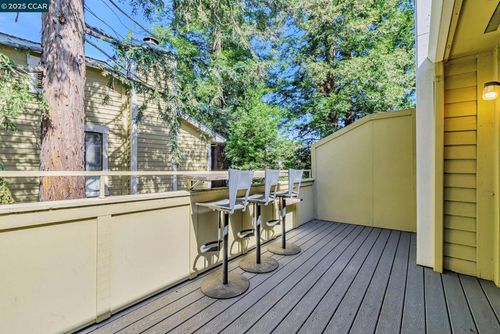 771 Center Ave, Martinez, CA, 94553-4645 | Card Image