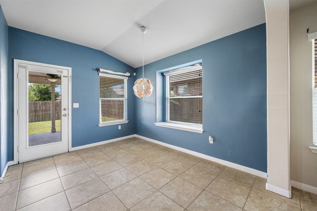 131 Kingfisher Ln, House other with 4 bedrooms, 3 bathrooms and null parking in Kyle TX | Image 7