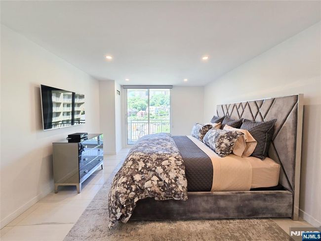 PH-6 - 1077 River Rd, House attached with 1 bedrooms, 2 bathrooms and null parking in Edgewater NJ | Image 13