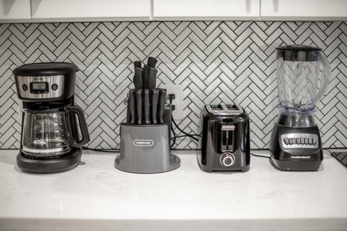 210 Se Park St, Dania Beach, FL, 33004-3712 | Card Image