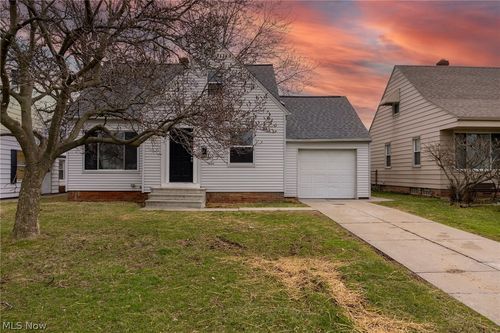 795 E 260th St, Euclid, OH, 44132-2332 | Card Image