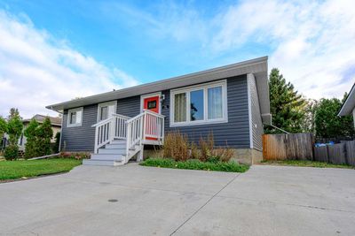 7313 99 St, House detached with 5 bedrooms, 2 bathrooms and 4 parking in Grande Prairie AB | Image 1