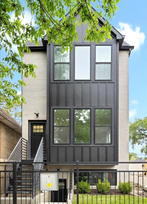 538 N Trumbull Ave, Chicago, IL, 60624-1451 | Card Image