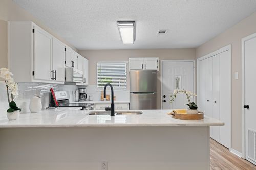 apt-3-1681 W Highway 98, Mary Esther, FL, 32569-1595 | Card Image