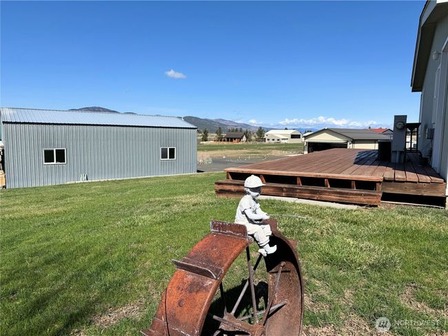 View from south yard looking northwest | Image 18