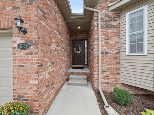 112-13163 Harbor Landings Dr, Fenton, MI, 48430-3906 | Card Image