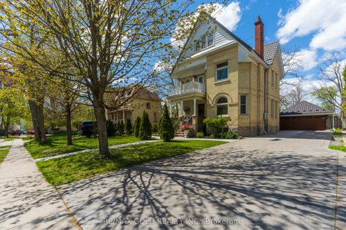 16 Maynard Ave, Kitchener, ON, N2H4Z7 | Card Image