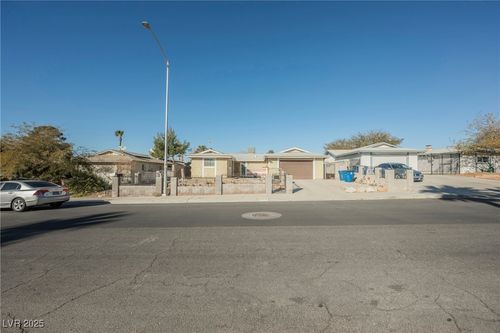 6770 Laronda Lane, Las Vegas, NV, 89156 | Card Image