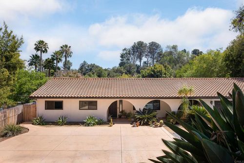 1889 Rockhoff Rd, Escondido, CA, 92026-1111 | Card Image