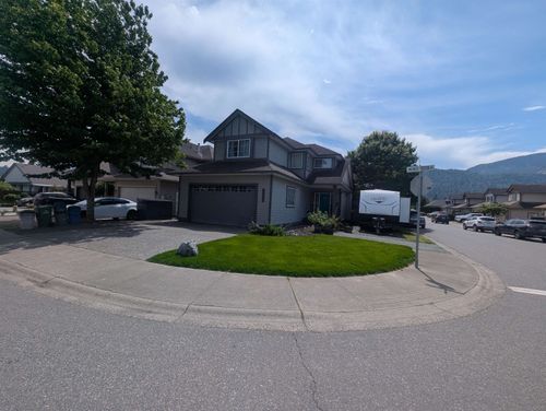 44582 Monte Vista Dr, Chilliwack, BC, V2R5T2 | Card Image