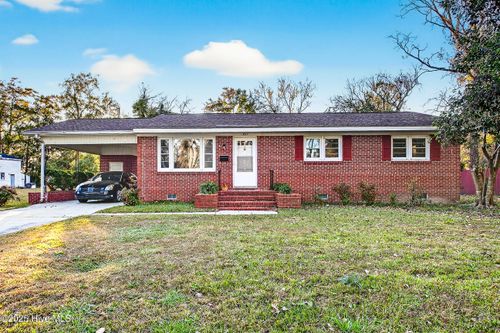 803 Pinetree Dr, New Bern, NC, 28562-4433 | Card Image