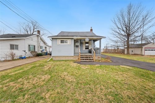 680 Sheffield Rd, Sheffield Lake, OH, 44054-1124 | Card Image