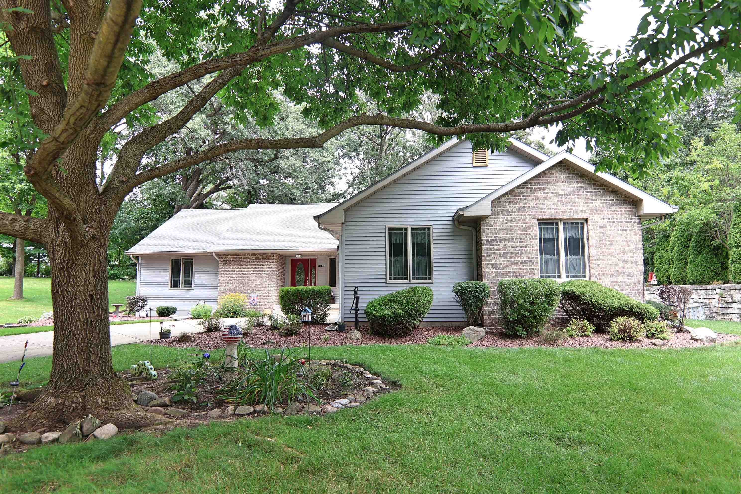 Essex Dr, Janesville, WI 53546