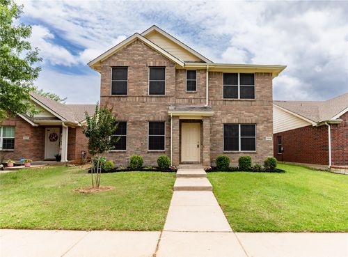 8836 Wayne St, Cross Roads, TX, 76227-8289 | Card Image