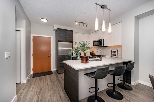 3215-95 Burma Star Rd Sw, Calgary, AB, T3E8A9 | Card Image