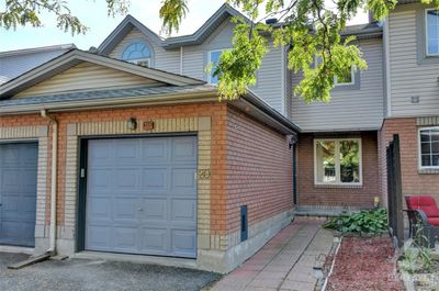 20 Kincardine Dr, Townhouse with 3 bedrooms, 2 bathrooms and 3 parking in Kanata ON | Image 2