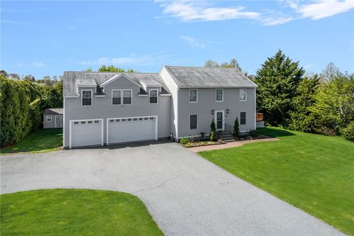 136 Corporate Pl, Middletown, RI, 02842-6247 | Card Image