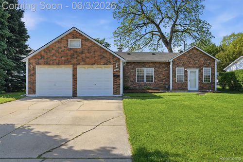 5634 Chicago Rd, Warren, MI, 48092-1492 | Card Image