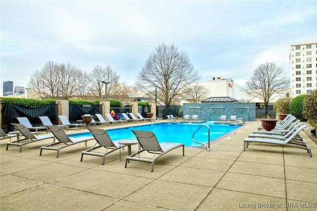 outdoor pool | Image 19