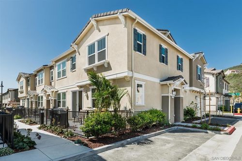 2023 Adamite St, Spring Valley, CA, 91977-3668 | Card Image