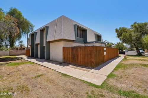5919 W Golden Ln, Glendale, AZ, 85302-4562 | Card Image