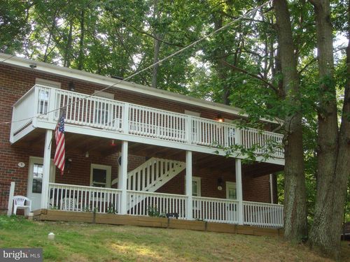 18421 Old Triangle Rd, TRIANGLE, VA, 22172-1239 | Card Image