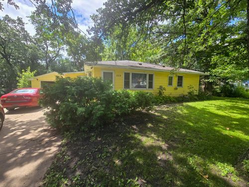 223 1st St Nw, Elbow Lake, MN, 56531-4112 | Card Image