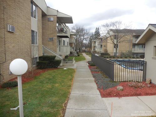 b103-2317 Packard St, Ann Arbor, MI, 48104-6358 | Card Image