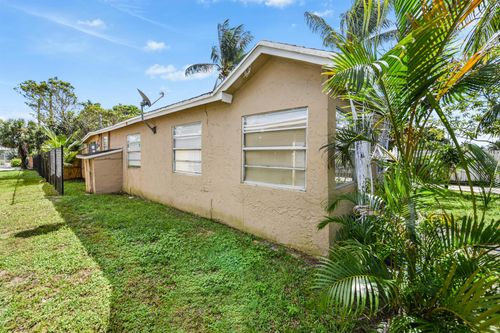 119 Sw 13th Ave, Delray Beach, FL, 33444-1539 | Card Image