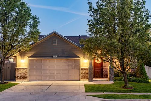 775 W Lazy Oak Way, Sandy, UT, 84070-6651 | Card Image