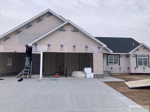 2071 S Bellagio Dr, Ammon, ID, 83401-6849 | Card Image