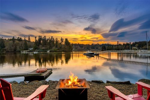 399 Lovell Avenue Sw, Bainbridge Island, WA, 98110 | Card Image