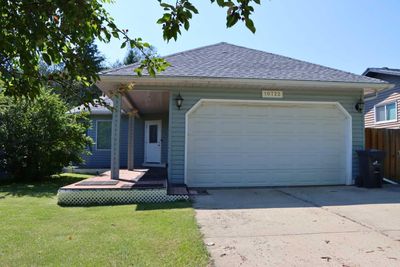 10722 91 St, House detached with 3 bedrooms, 3 bathrooms and 2 parking in Peace River AB | Image 1