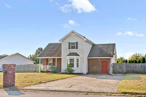 3282 N Senseney Cir, Clarksville, TN, 37042-8117 | Card Image
