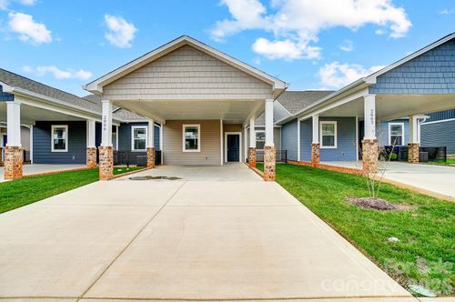 2866 15th Avenue Pl Se, Hickory, NC, 28602-8776 | Card Image