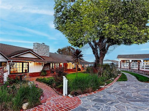 46 Empty Saddle Rd, Rolling Hills Estates, CA, 90274-4124 | Card Image